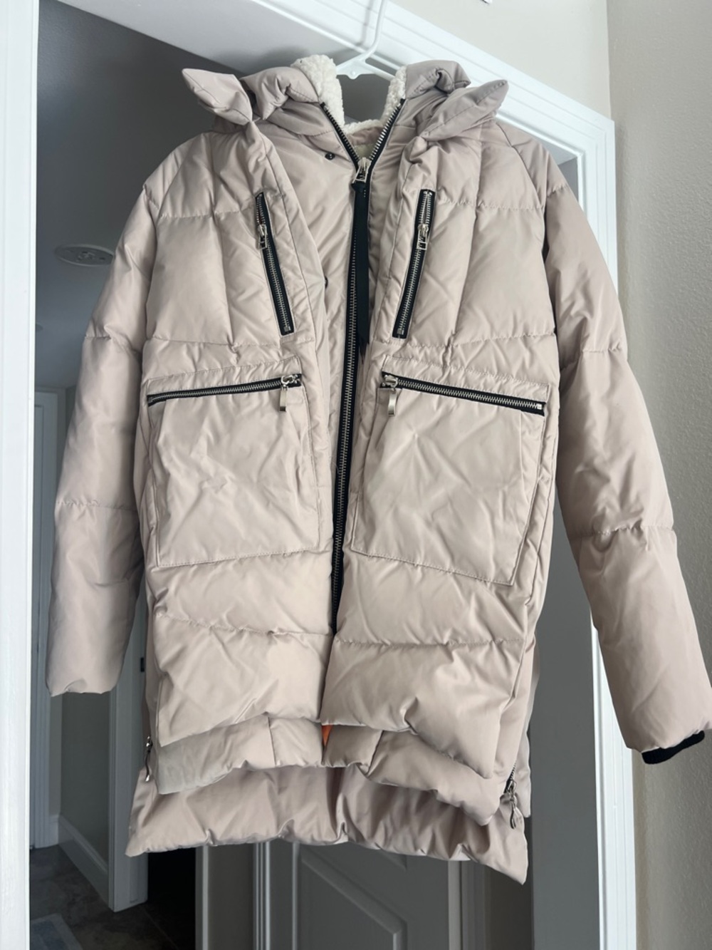 Women's Insulated Ski Parka in Light Beige - Puffer Snow Jacket